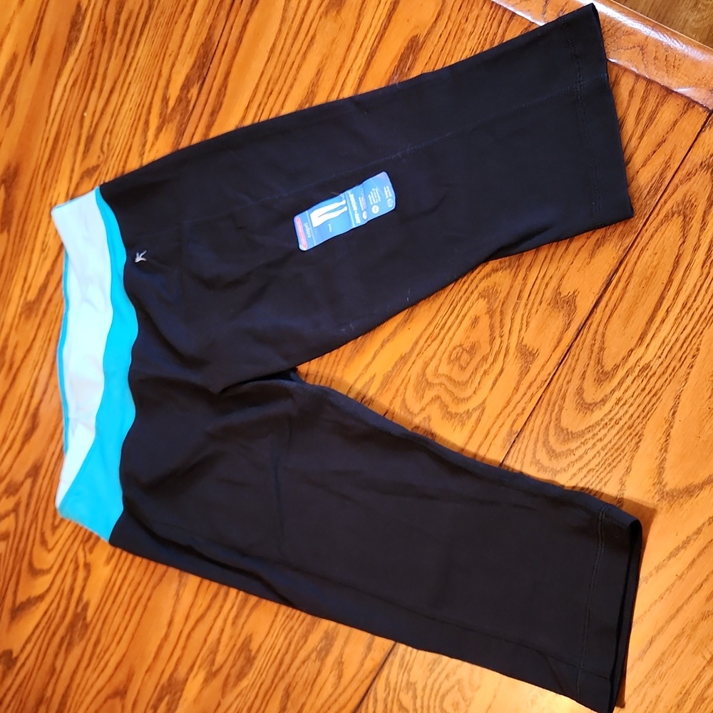 Danskin Now Dri More Fitted Cotton Capri